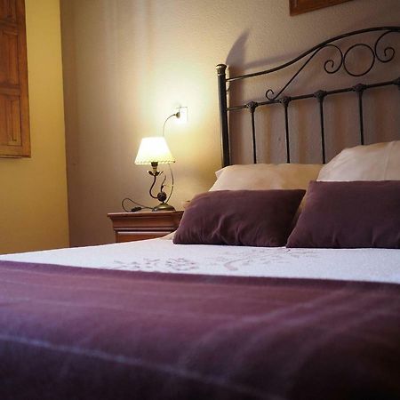 Hospedium Hostal Almanzor นาวาร์เรดอนดา เด เกรโดส ภายนอก รูปภาพ