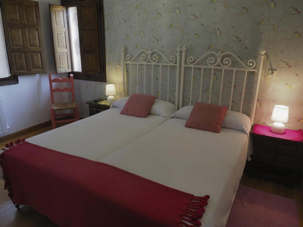 Hospedium Hostal Almanzor นาวาร์เรดอนดา เด เกรโดส ภายนอก รูปภาพ