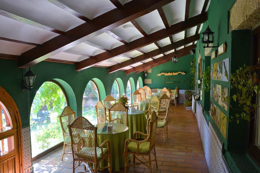 Hospedium Hostal Almanzor นาวาร์เรดอนดา เด เกรโดส ภายนอก รูปภาพ